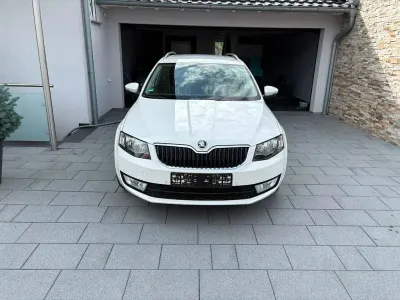 Gebraucht Skoda Octavia Ambition 110 PS (80 kW) 2015 Weiß Kombi
