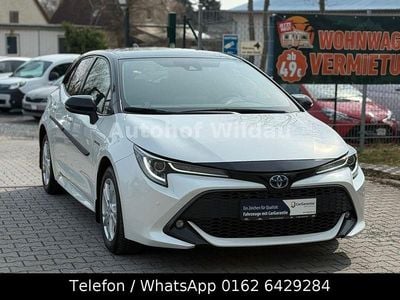Gebraucht Toyota Corolla Hybrid Club 98 PS (72 kW) 2019 Weiß Limousine