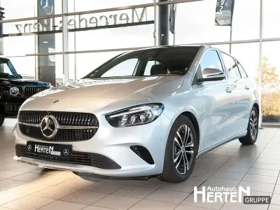 Gebraucht Mercedes B200 Progressive 150 PS (110 kW) 2025 Lack hightechsilber Kleinwagen