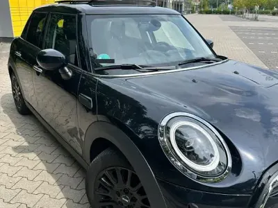Gebraucht Mini ONE Classic 102 PS (75 kW) 2022 Schwarz Kleinwagen