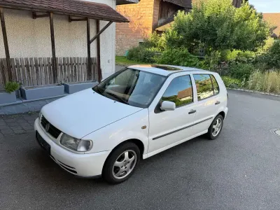 Gebraucht VW Polo 60 PS (44 kW) 1999 Weiß Limousine