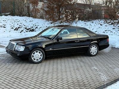 Schwarz Gebraucht 1993 Mercedes E320 Exclusive Coupé | 21.950 €