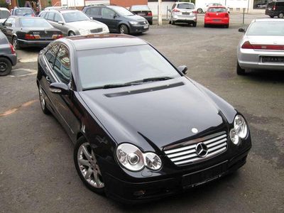 Gebraucht Mercedes C200 122 PS (89 kW) 2003 Diamantschwarz Coupé