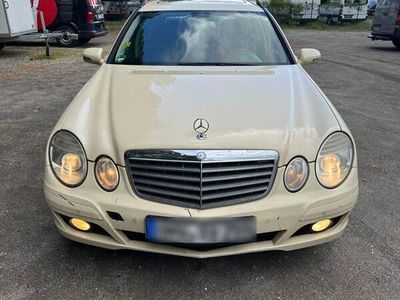 Mercedes E220