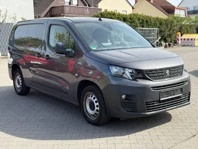 Gebraucht Peugeot Partner 131 PS (96 kW) 2019 Grau Van / Kleinbus