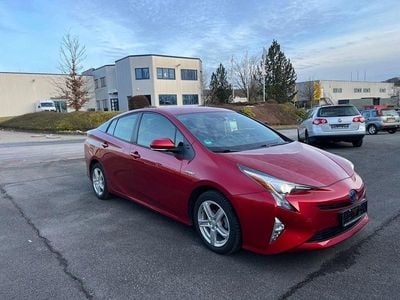 Gebraucht Toyota Prius Comfort 98 PS (72 kW) 2016 Rot Limousine