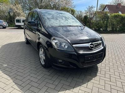 Second-hand Opel Zafira Innovation 116 CP (85 kW) 2011 Negru Monovolum
