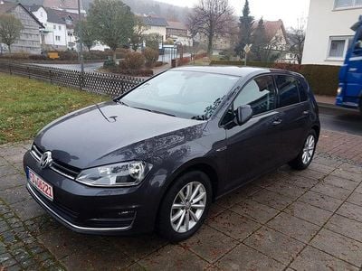 Grau Gebraucht 2015 VW Golf LOUNGE Limousine | 7.900 € (Guter Preis)
