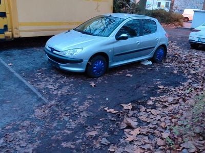 Gebraucht Peugeot 206 60 PS (44 kW) 2005 Grau Limousine