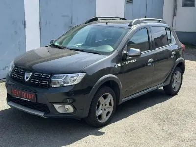 Używany Dacia Sandero Prestige 90 KM (66 kW) 2017 Czarny SUV