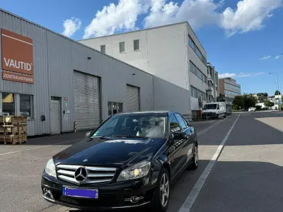 Second-hand Mercedes C200 Avantgarde 184 CP (135 kW) 2010 Negru Berlinǎ