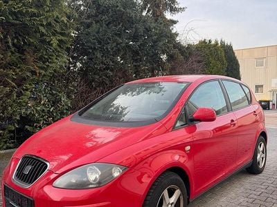 Gebraucht Seat Altea 125 PS (91 kW) 2011 Rot Limousine