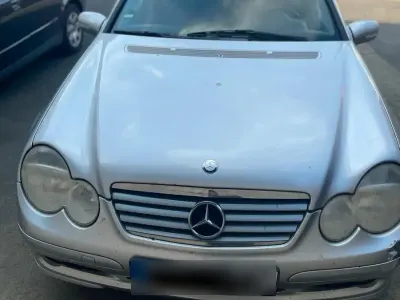 Second-hand Mercedes C180 2002 Argintiu Hatchback