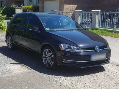 Gebraucht VW Golf VII Sound 110 PS (80 kW) 2018 Schwarz Limousine