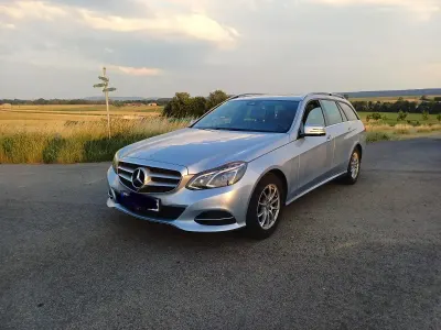Gebraucht Mercedes E220 Edition 170 PS (125 kW) 2016 Blau Kombi