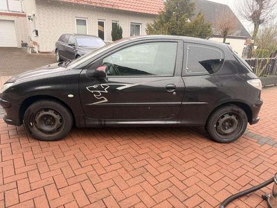 Gebraucht Peugeot 206 Tendance 109 PS (80 kW) 2004 Limousine