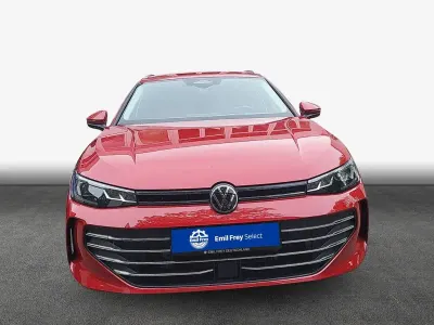 Gebraucht VW Passat Business 150 PS (110 kW) 2025 Rot Kombi