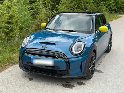 Gebraucht Mini Cooper SE 135 kW (184 PS) 2023 Blau Kleinwagen