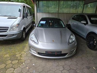 Porsche Panamera 4