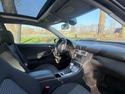 Gebraucht Mercedes C200 122 PS (89 kW) 2007 Blau Coupé