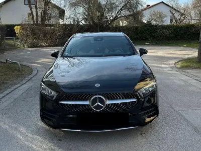 Second-hand Mercedes A200 AMG line 163 CP (119 kW) 2018 Negru Berlinǎ