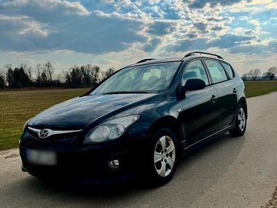 Gebraucht Hyundai i30 110 PS (80 kW) 2010 Schwarz Kombi