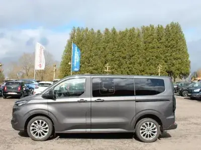 Second-hand Ford Tourneo Custom Titanium 170 CP (125 kW) 2024 Andere Van