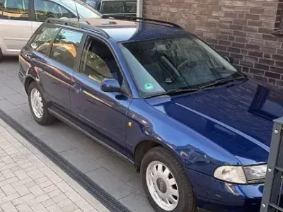 Gebraucht Audi A4 101 PS (74 kW) 1998 Blau Kombi