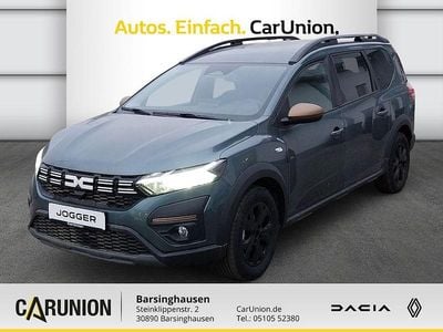 Neu Dacia Jogger Extreme 141 PS (103 kW) 2025 Zedergrün Van / Kleinbus