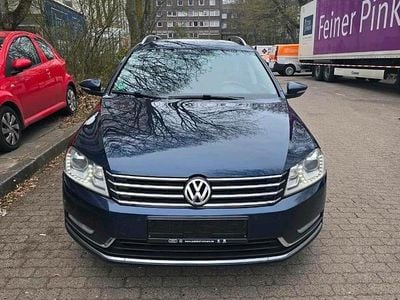 Second-hand VW Passat 140 CP (102 kW) 2014 Albastru Break