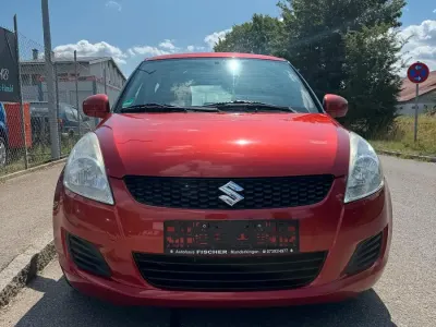 Gebraucht Suzuki Swift 95 PS (69 kW) 2012 Rot Kleinwagen