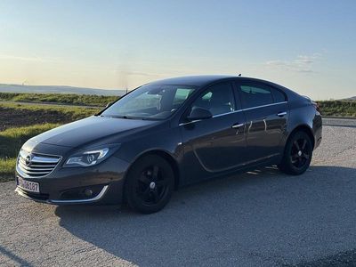 Gebraucht Opel Insignia Business Edition 163 PS (119 kW) 2013 Grau Limousine