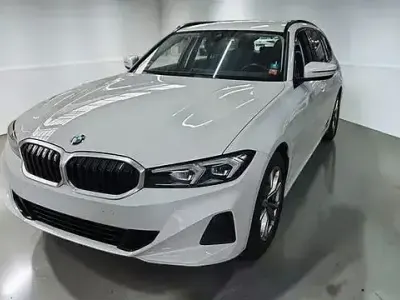 Gebraucht BMW 320 Shadowline 190 PS (139 kW) 2023 Grau Limousine
