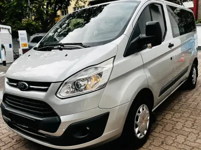 Gebraucht Ford Transit Custom 131 PS (96 kW) 2017 Silber Van / Kleinbus