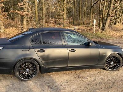 Gebraucht BMW 523 177 PS (130 kW) 2004 Schwarz Limousine