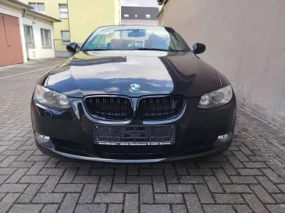 Gebraucht BMW 325 Cabriolet 218 PS (160 kW) 2010 Schwarz Cabrio