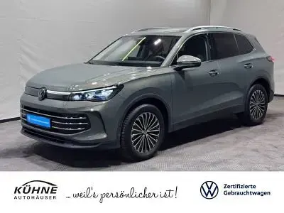 Gebraucht VW Tiguan Elegance 150 PS (110 kW) 2024 Oryxweiß perlmutteffekt SUV