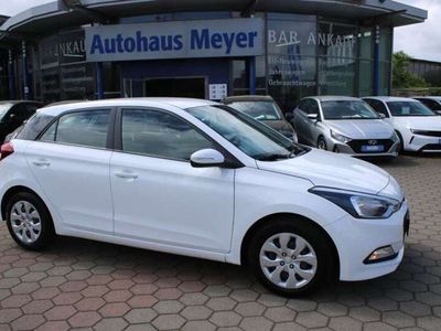 gebraucht Hyundai i20 1.2 Klima/Ahk/Allwetter/top Zustand/Garanti