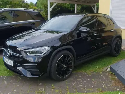 Gebraucht Mercedes GLA200 AMG line 163 PS (119 kW) 2022 Schwarz SUV