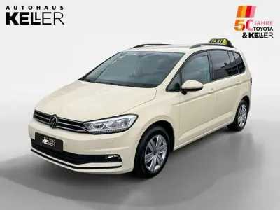 Gebraucht VW Touran Comfortline 150 PS (110 kW) 2023 Beige Van / Kleinbus