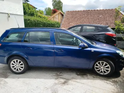 Gebraucht Opel Astra 110 PS (80 kW) 2009 Kombi