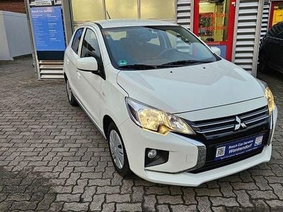 Weiß Gebraucht 2024 Mitsubishi Space Star Basis Limousine | 11.750 € (Guter Preis)