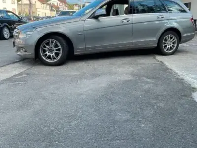 Gebraucht Mercedes C220 170 PS (125 kW) 2008 Gold Kombi