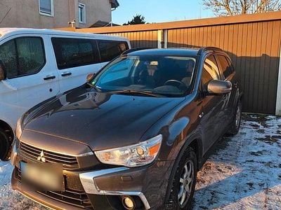 Używany Mitsubishi ASX Diamant Edition 150 KM (110 kW) 2016 Brązowy SUV