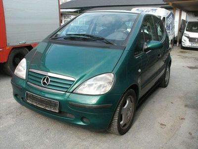 Second-hand Mercedes A160 Elegance 102 CP (75 kW) 1999 Verde Berlinǎ