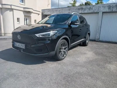 Gebraucht MG ZS Luxury 114 kW (156 PS) 2022 Schwarz SUV