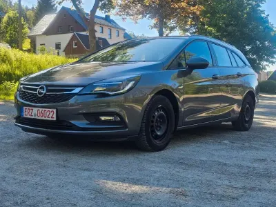 Gebraucht Opel Astra 105 PS (77 kW) 2019 Quarzgrau Kombi