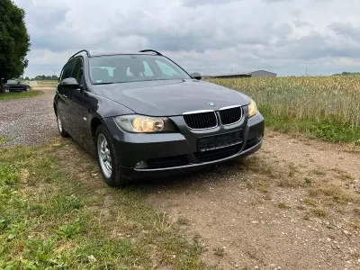 Gebraucht BMW 320 150 PS (110 kW) 2006 Grau Kombi