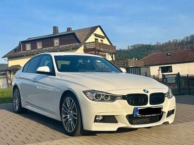Gebraucht BMW 320 M Sport 184 PS (135 kW) 2013 Weiß Limousine