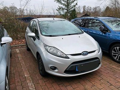 Gebraucht Ford Fiesta 82 PS (60 kW) 2008 Silber Kleinwagen